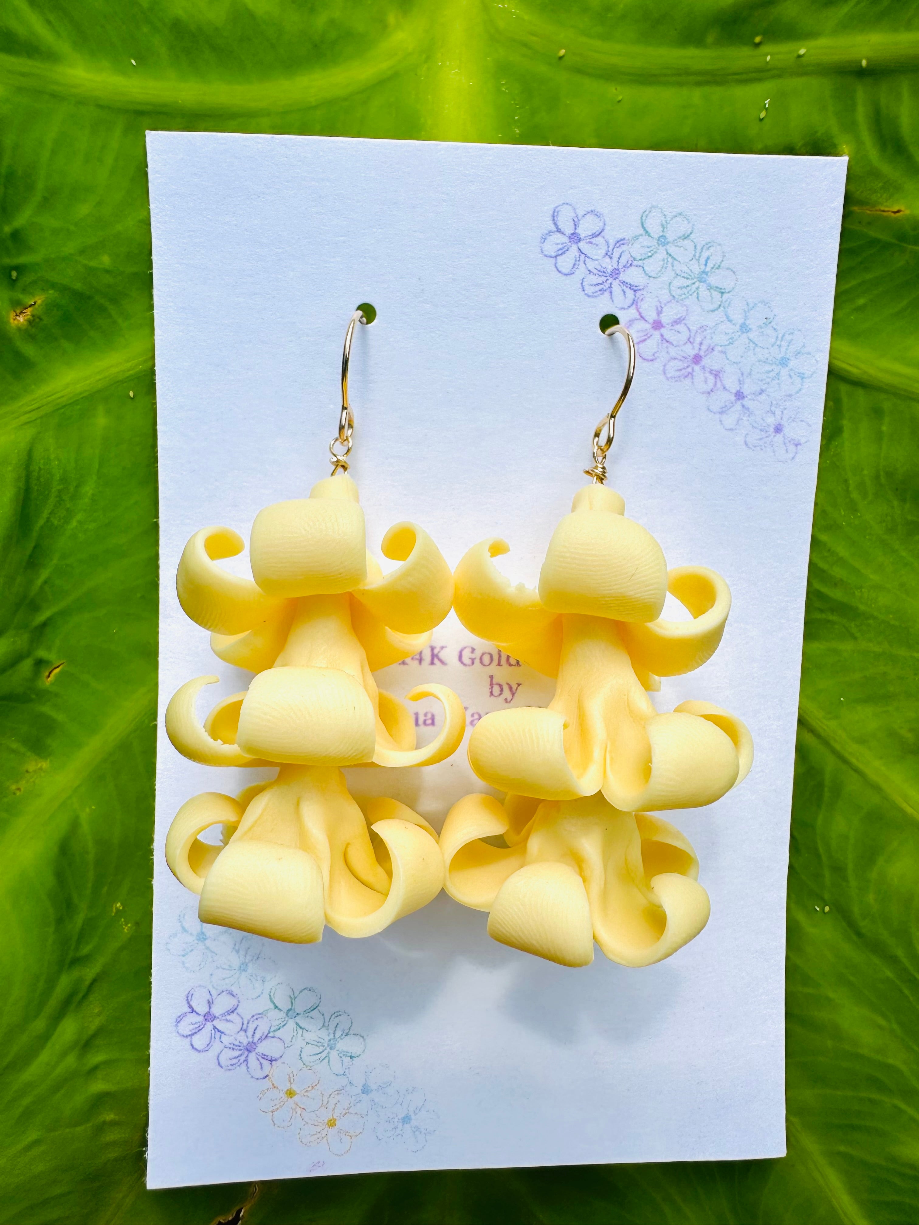 Puakenikeni Earrings(White/Baby Pink)