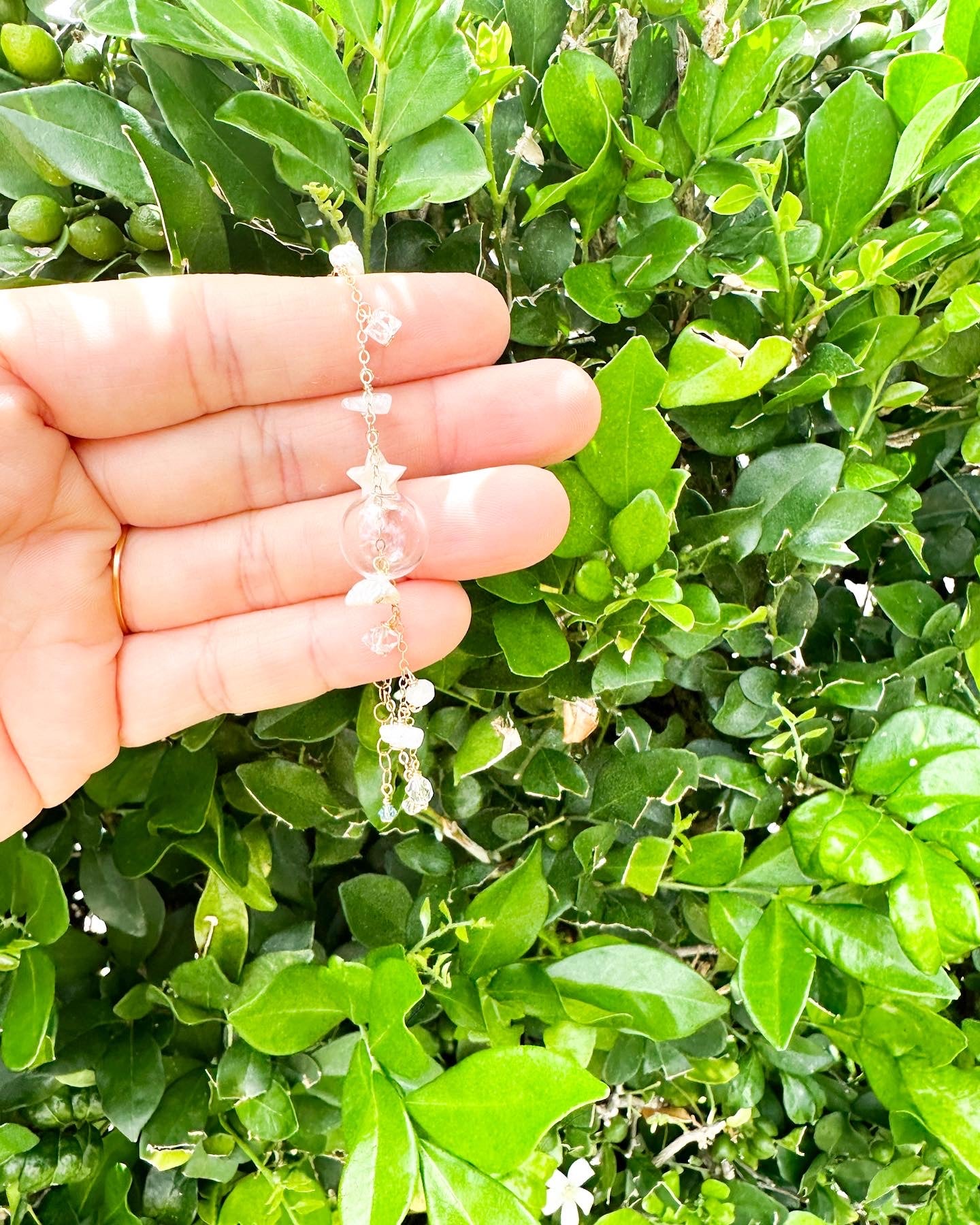 Clear White Shinny Glass Bracelet - Lehua Hawaii Jewelry LLC