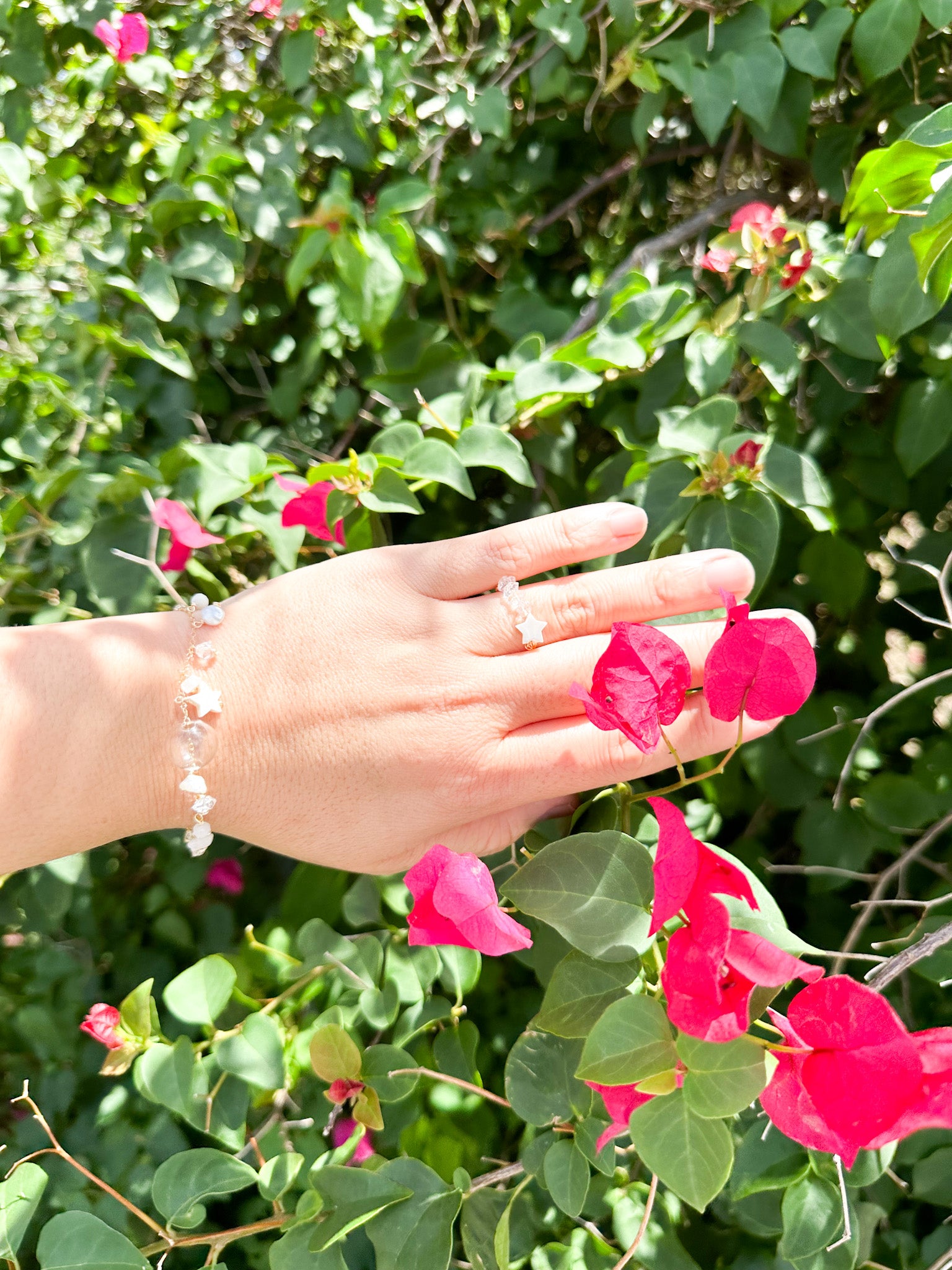 Clear White Shinny Glass Bracelet - Lehua Hawaii Jewelry LLC