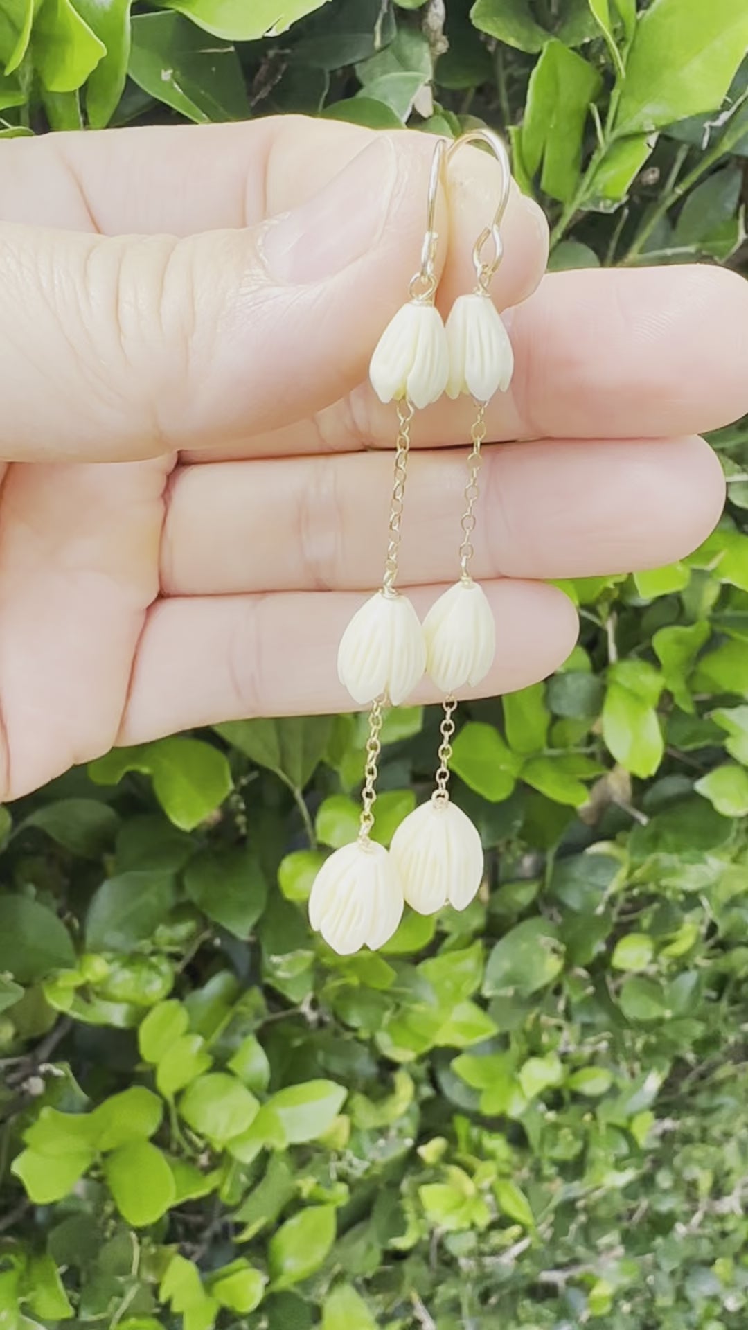 Load video: Triple Vintage Pikake Earrings