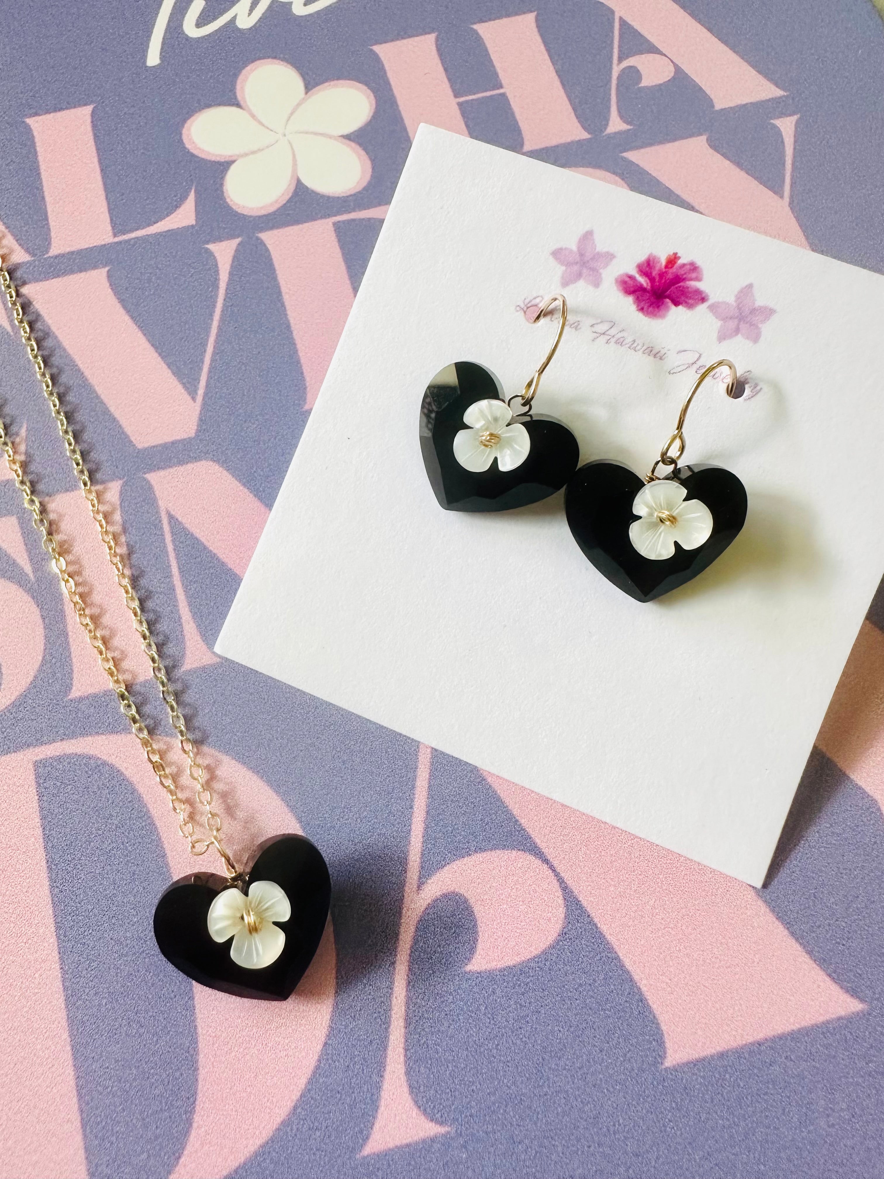 Black Heart Lignite & Shell Flower Necklace