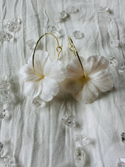 Pearl White Hibiscus Hoop
