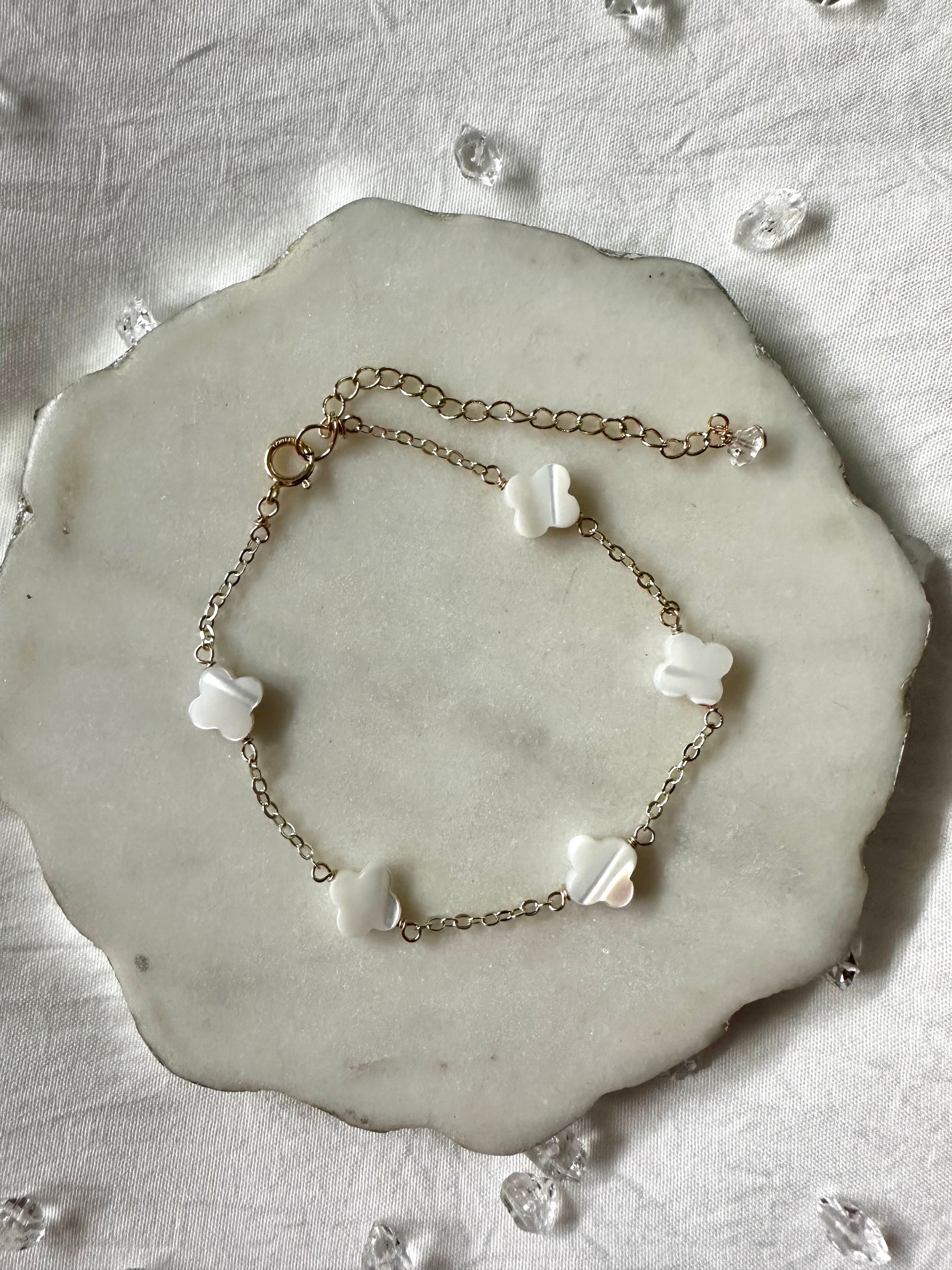 Clover Shell Bracelets – Lehua Hawaii Jewelry LLC