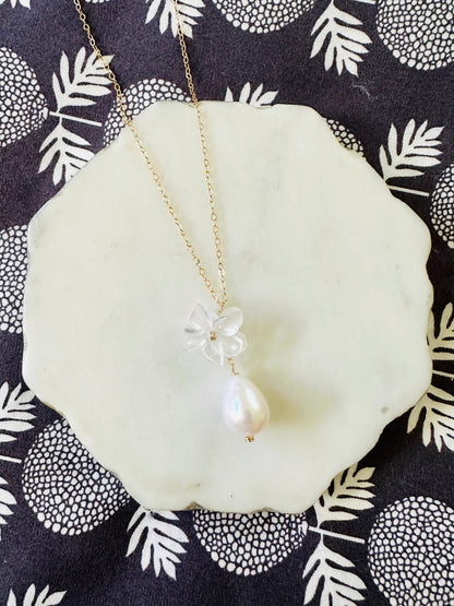 White Flower & Teardrop Pearl Necklace - Lehua Hawaii Jewelry LLC