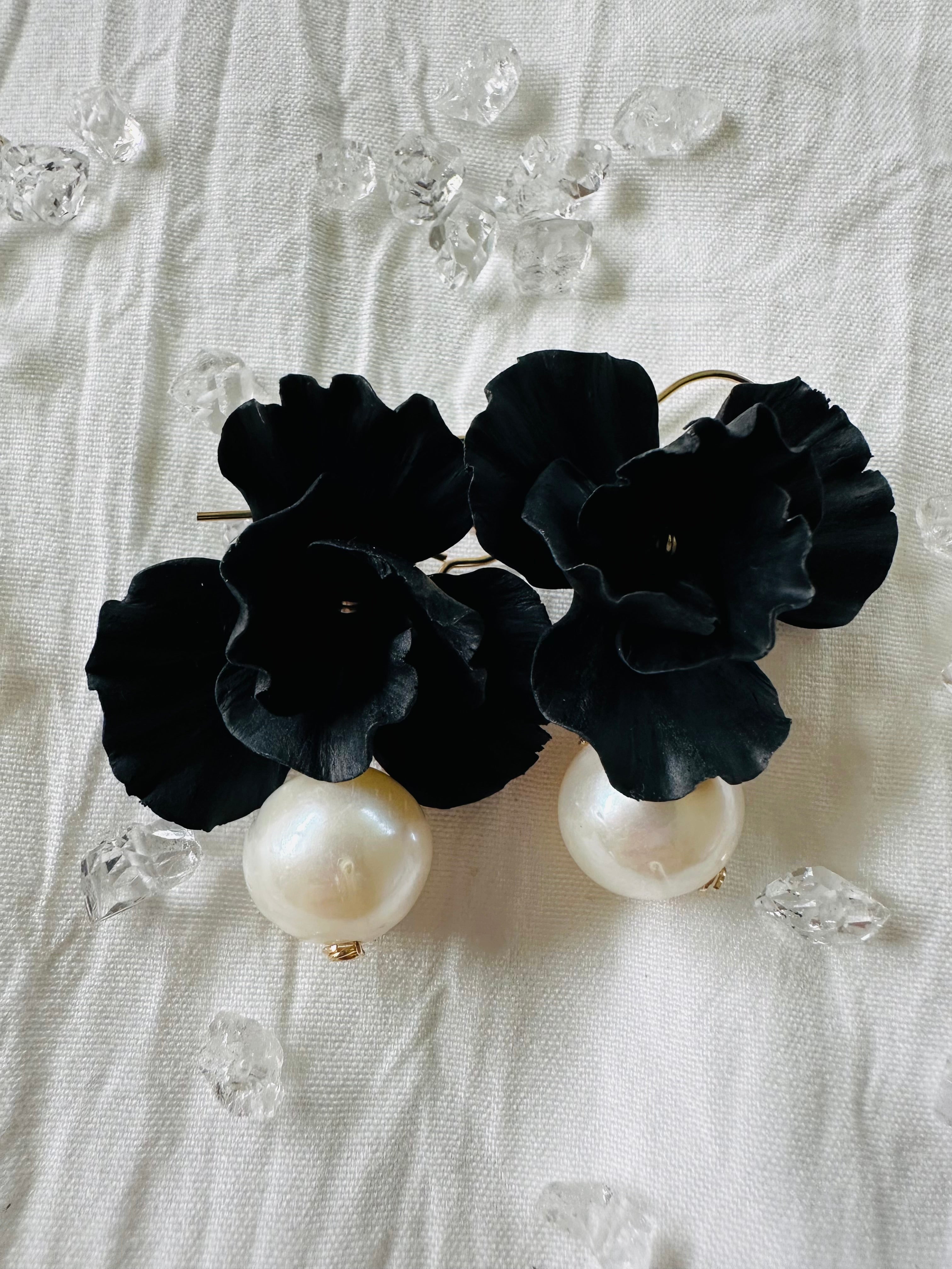 Pretty Pua & Pearl Earrings
