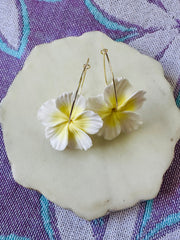 White-yellow Hibiscus Hoop