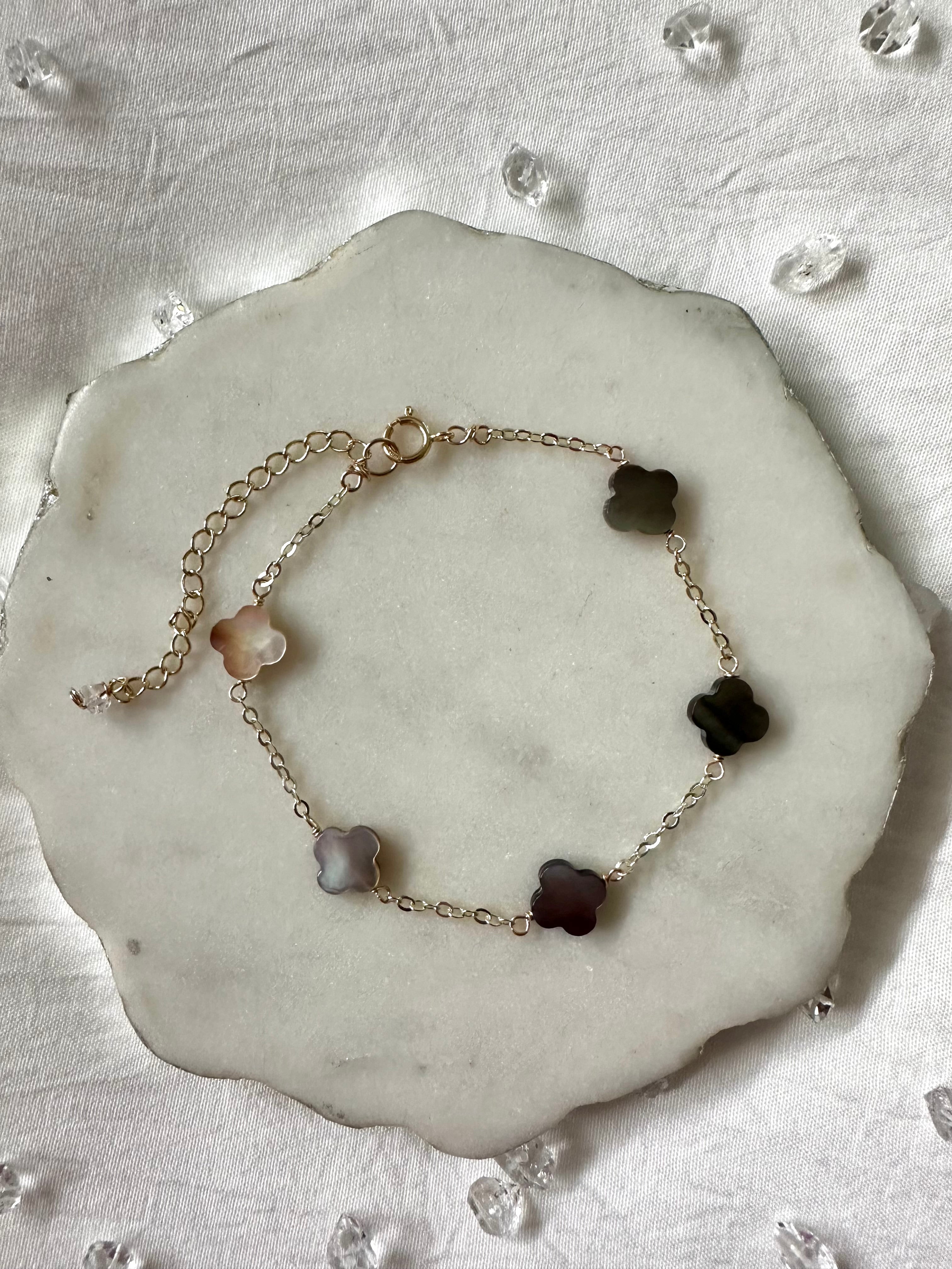 Clover Shell Bracelets – Lehua Hawaii Jewelry LLC