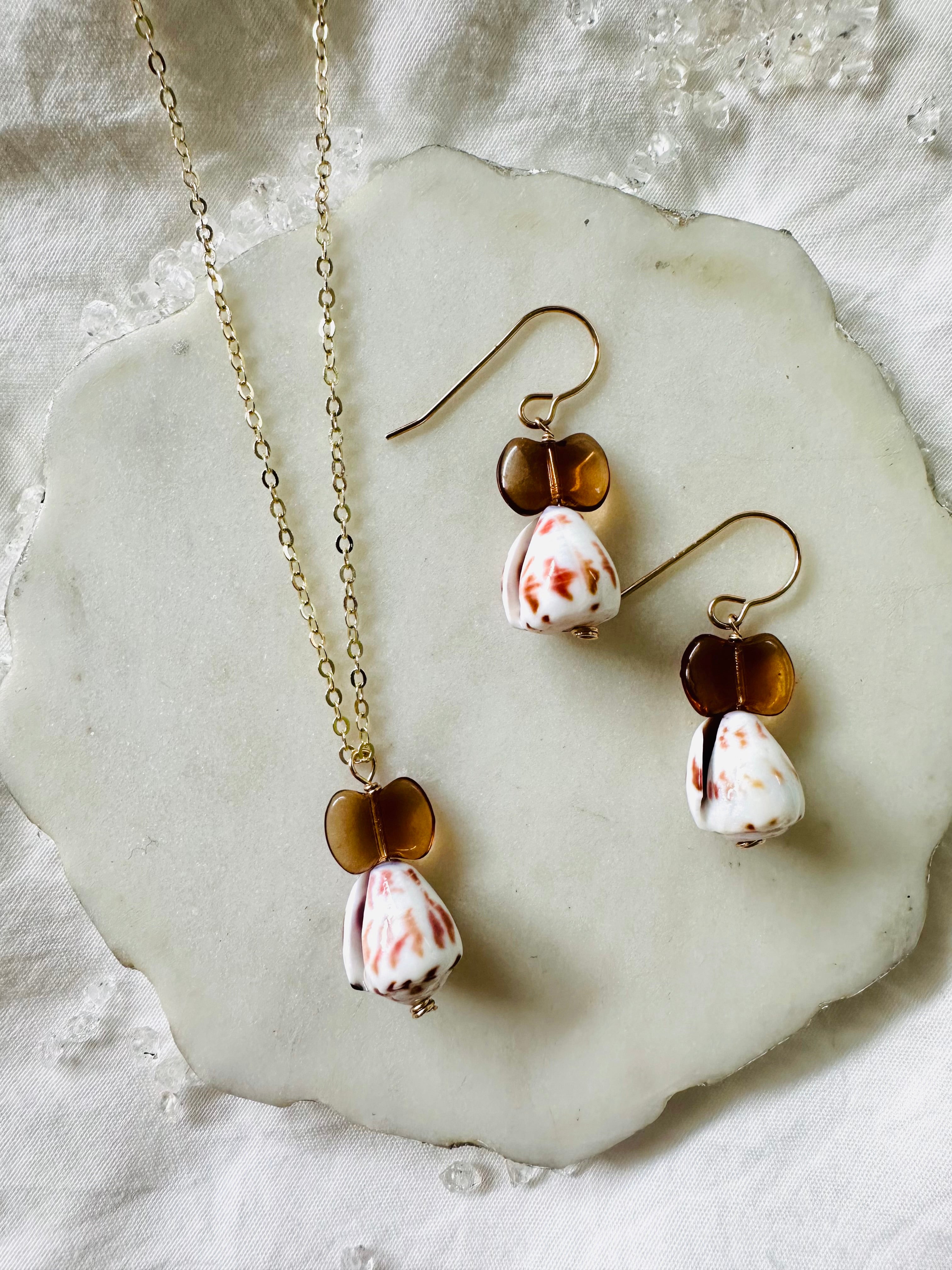 Vintage Glass Brown Bow Shell Necklace