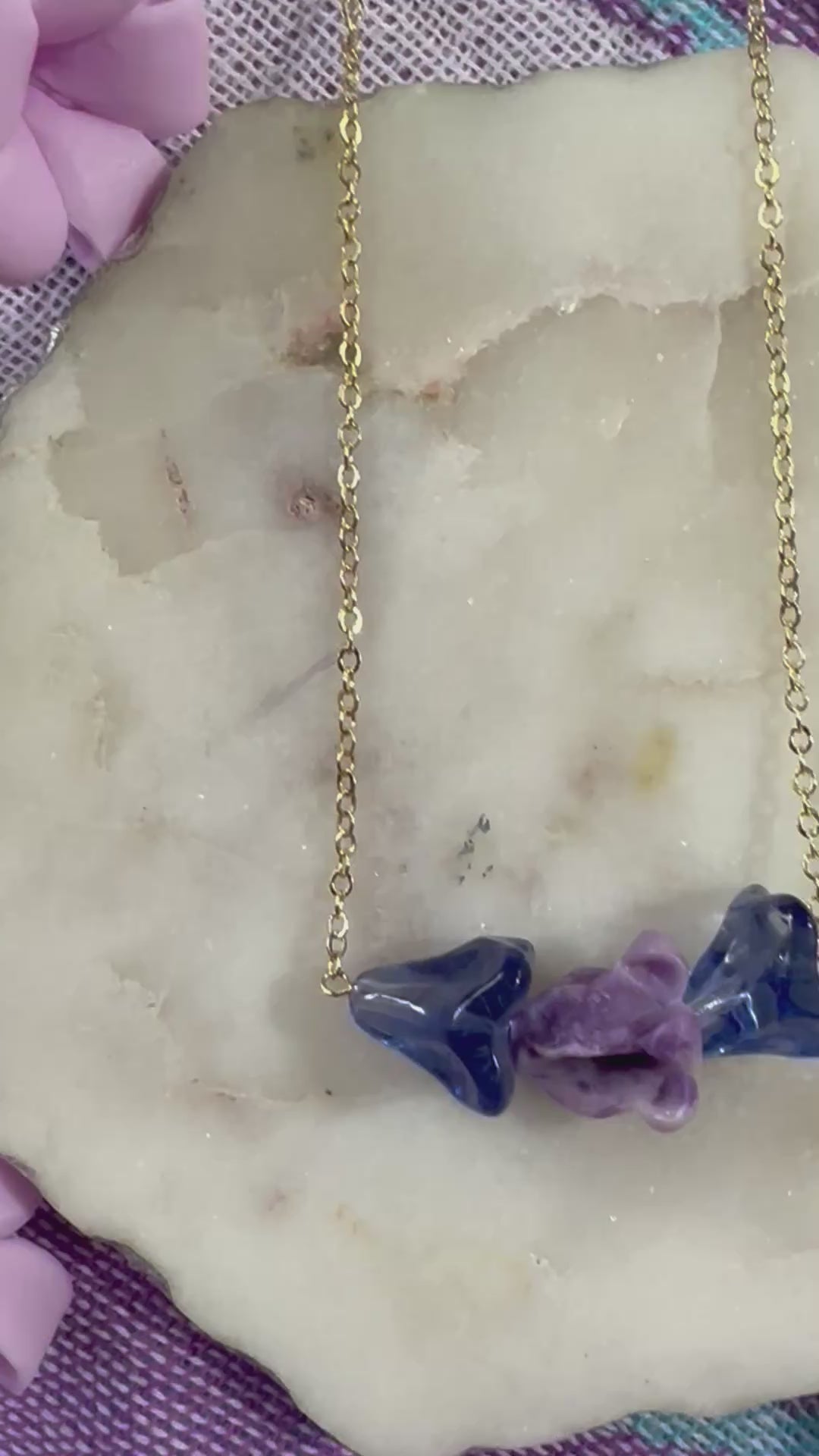 Load video: Vintage Pua Glass Necklaces